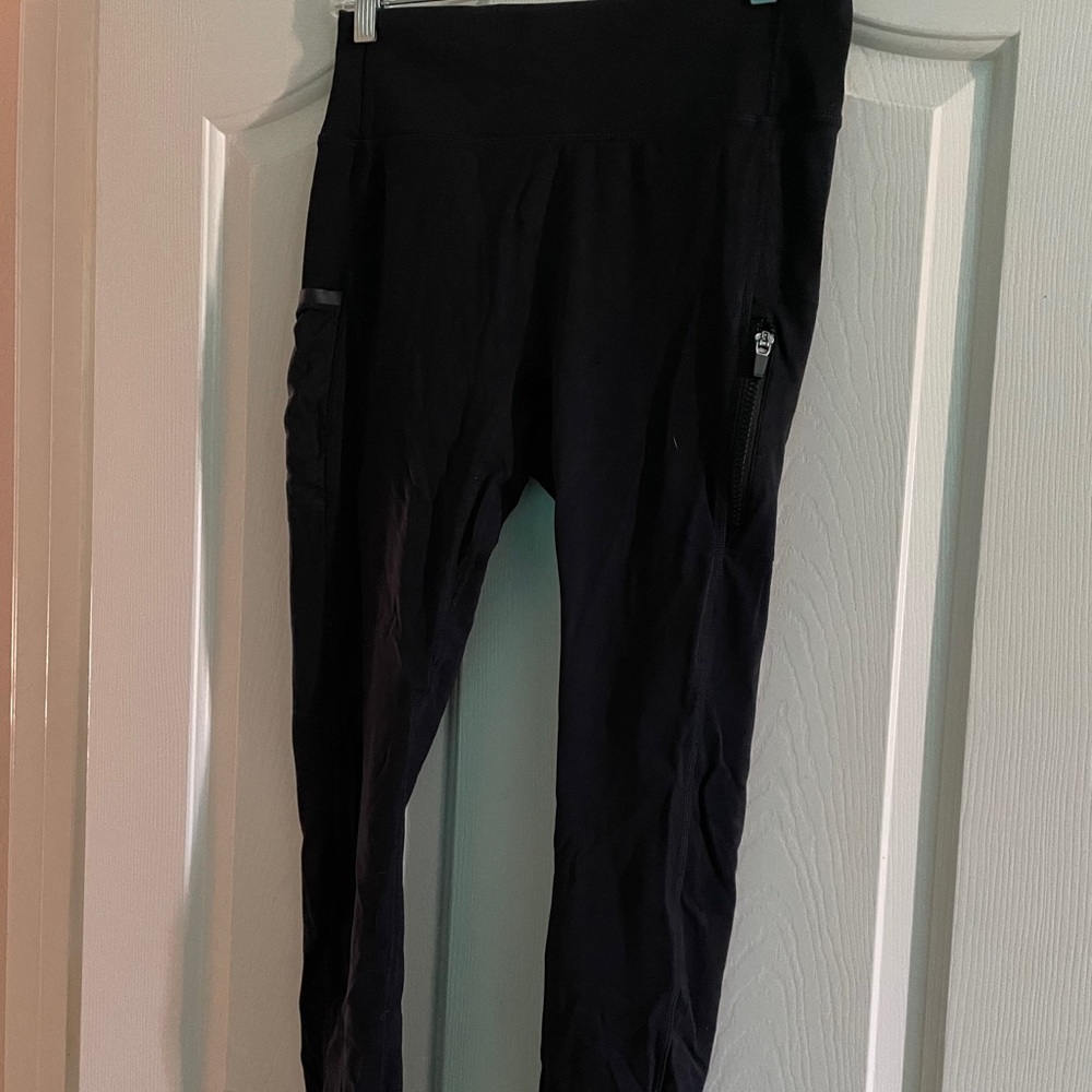 Fabletics 365Motion leggings